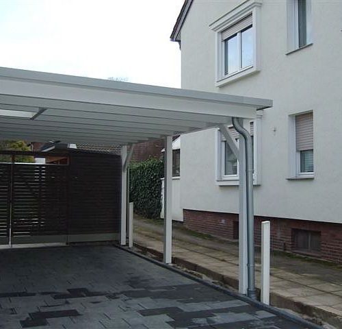 Flachdach-Carport in Bielefeld