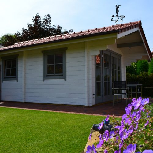 Gartenhaus mit Abstellraum aus 70mm Blockbohlen in Langenberg