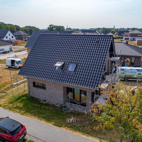 Holzrahmenbau mit Klinkerfassade als EnEv in Lagenberg