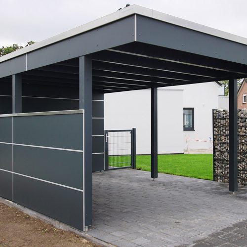 Flachdachcarport mit Abstellraum aus HPL Platten in Neuenkirchen