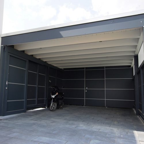 Flachdachcarport mit Abstellraum und HPL Platten in Halle